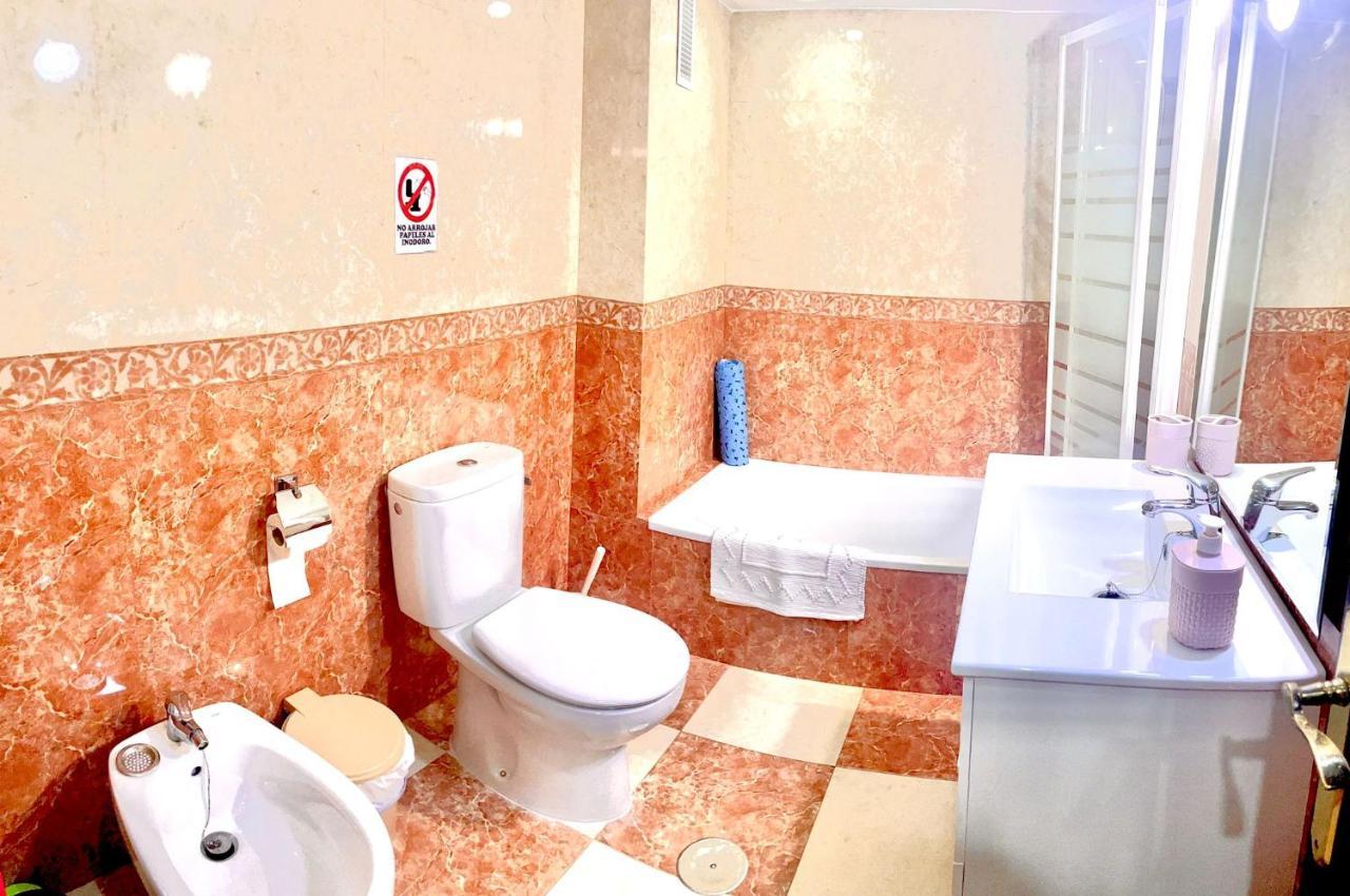 Zona Palacio De Duenas Y Setas * Séville